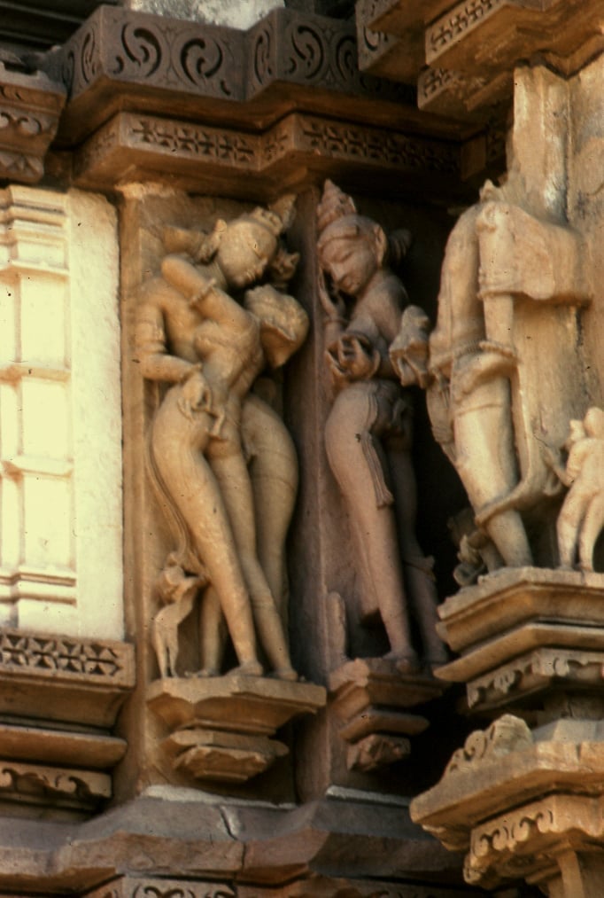 9 Khajiro Chitragupta apsara mithuna