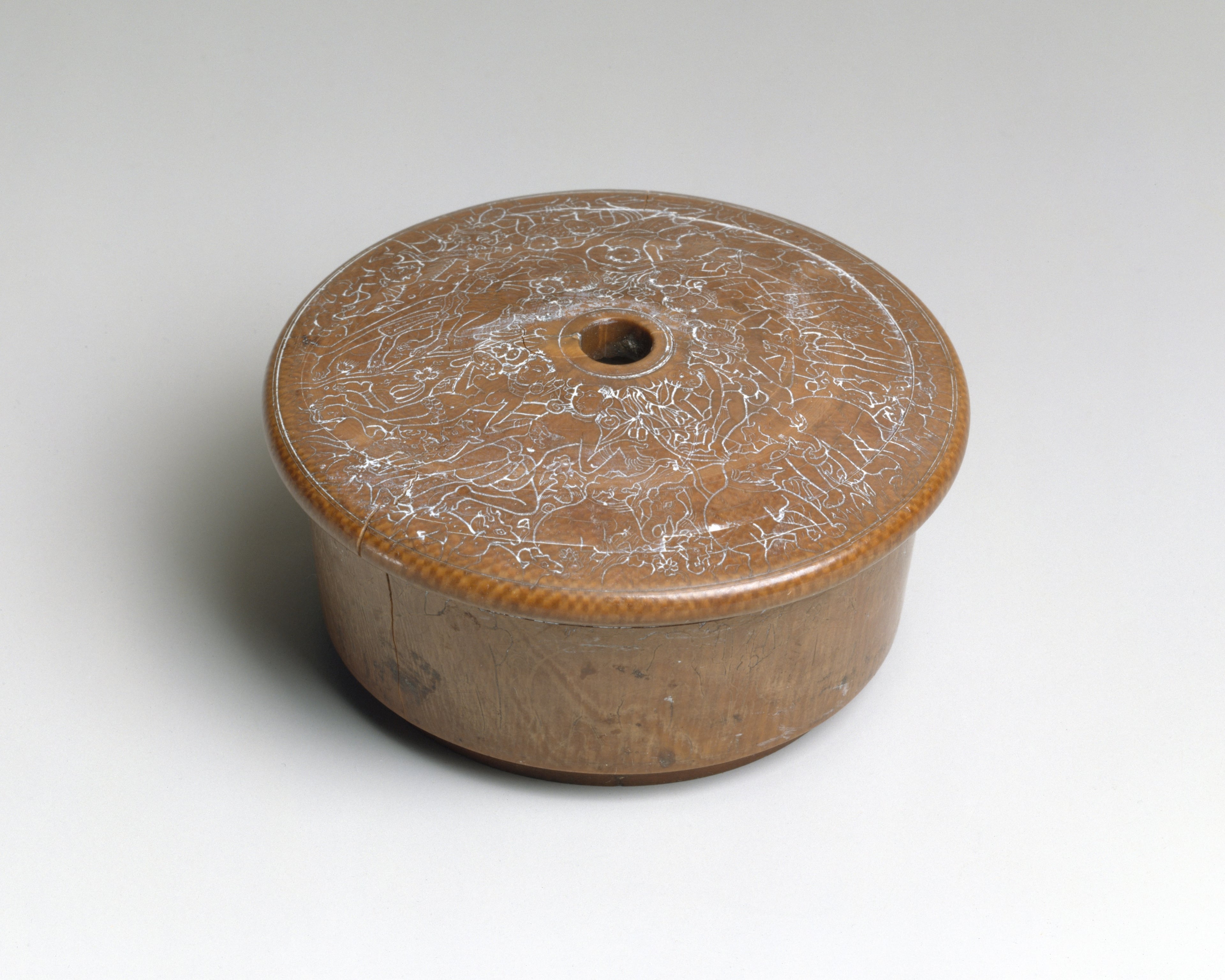 Box Lid with Incised Figural Decoration